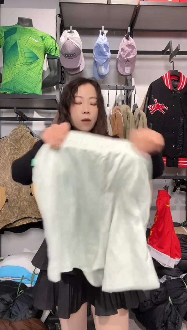 1198闪购编码  阿迪运动卫衣裤以直播间过款为准 尺码.165