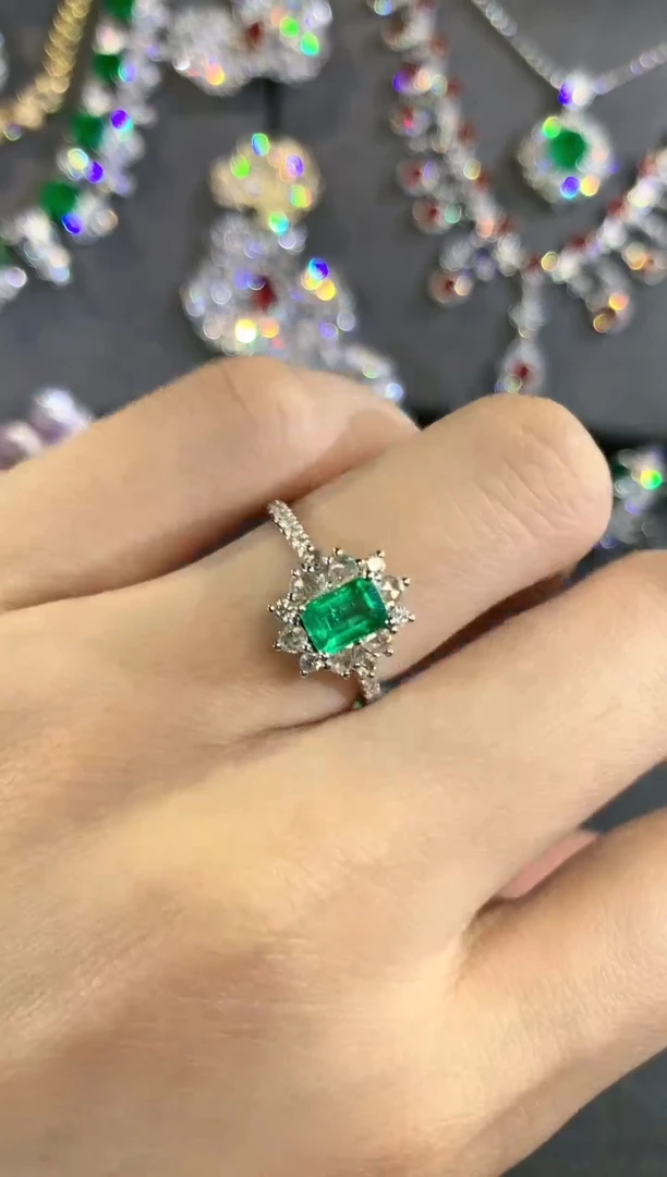 戒指18K金镶嵌祖母绿a40