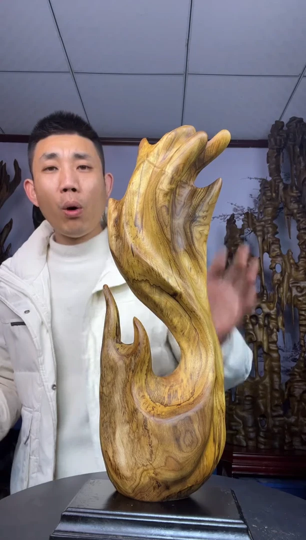 金丝楠木雕款李*辉金丝楠木工艺品摆件