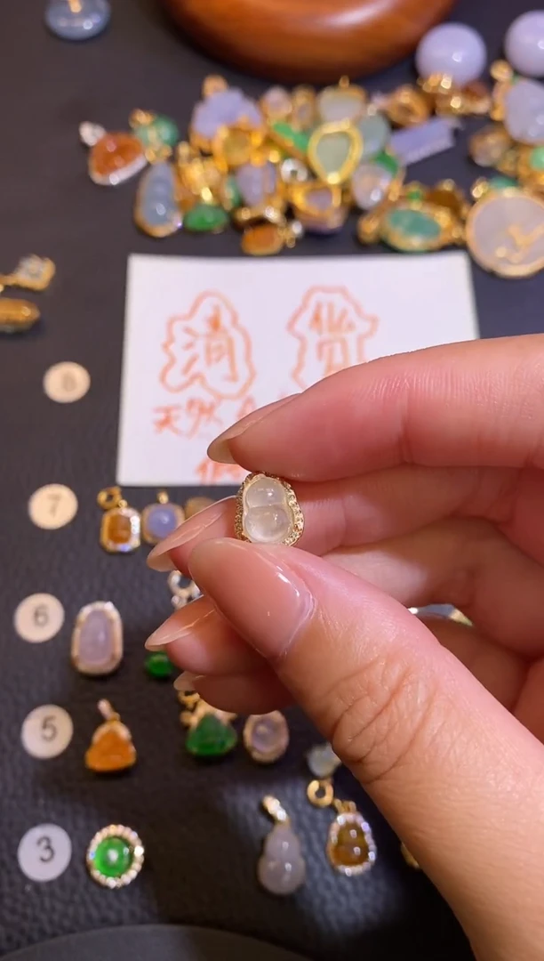 颈饰银S925镶嵌翡翠a货翡翠