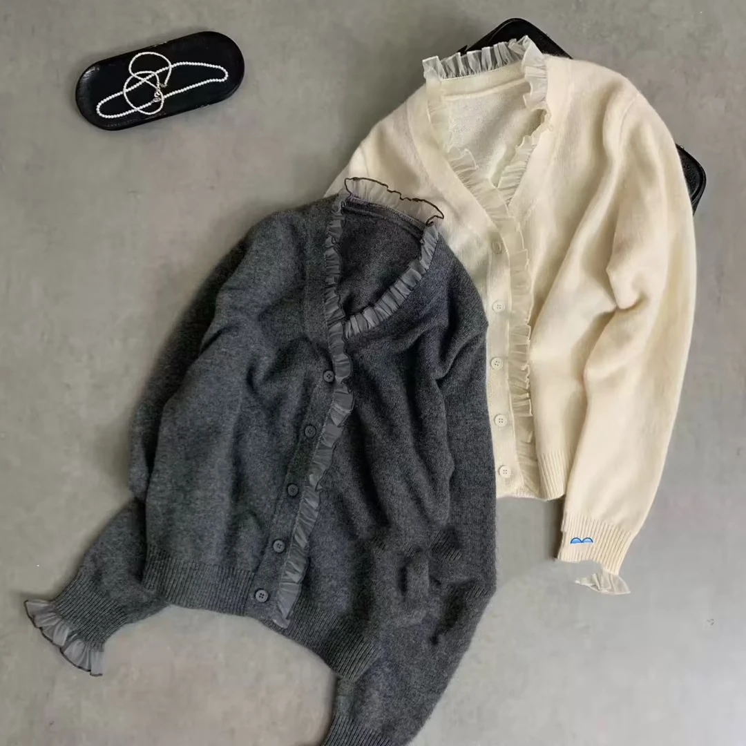 丨秋冬新款多色蕾丝花边温柔风宽松软糯V领针织开衫 1706