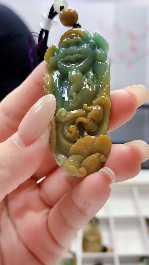 未镶嵌定制翡翠5060lr-毛货挂件72