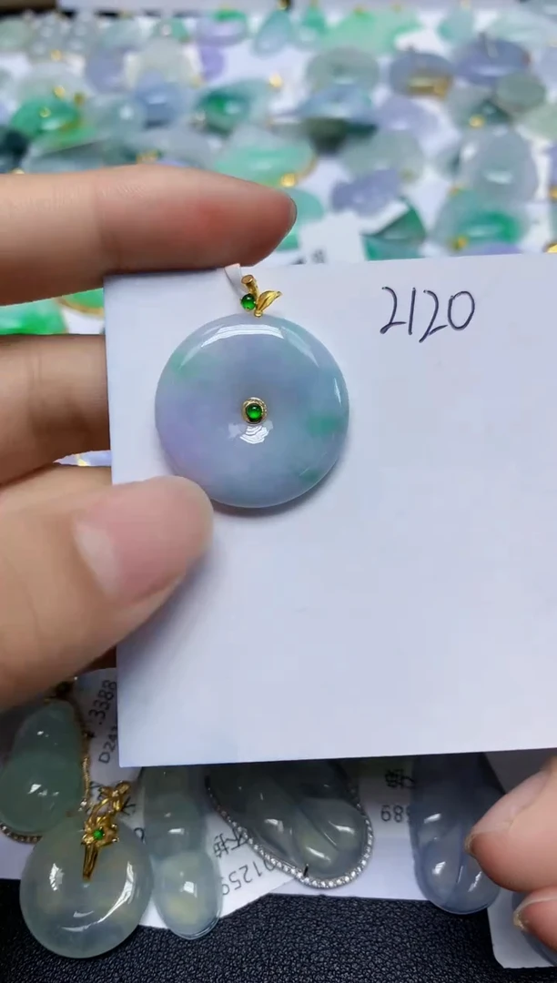 翡翠18K金镶嵌颈饰天然缅甸翡翠A货