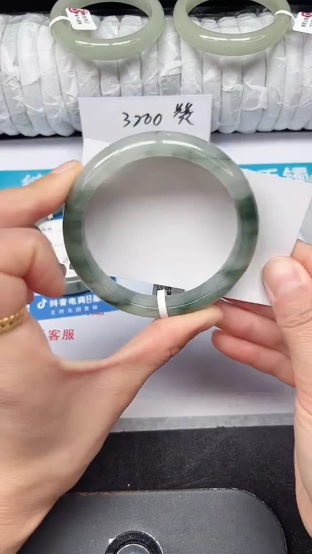 未镶嵌手镯石英质玉145-58/59