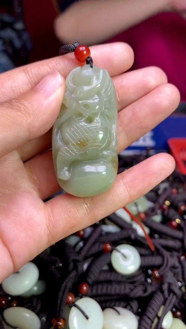 未镶嵌和田玉挂件1