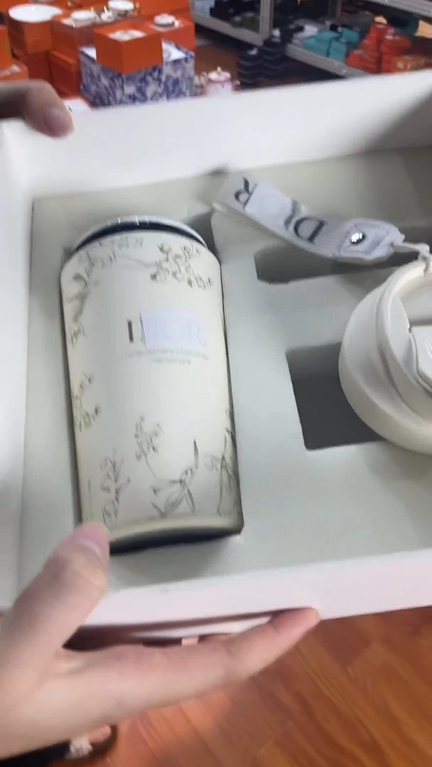 杯鸿辉家品牌瓷器，京东包邮！