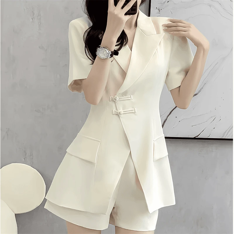 夏季高级感西装套装女2025新款轻熟气质小香风职业西装短裤两件套