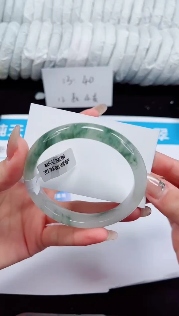 未镶嵌手镯石英质玉255-60/61