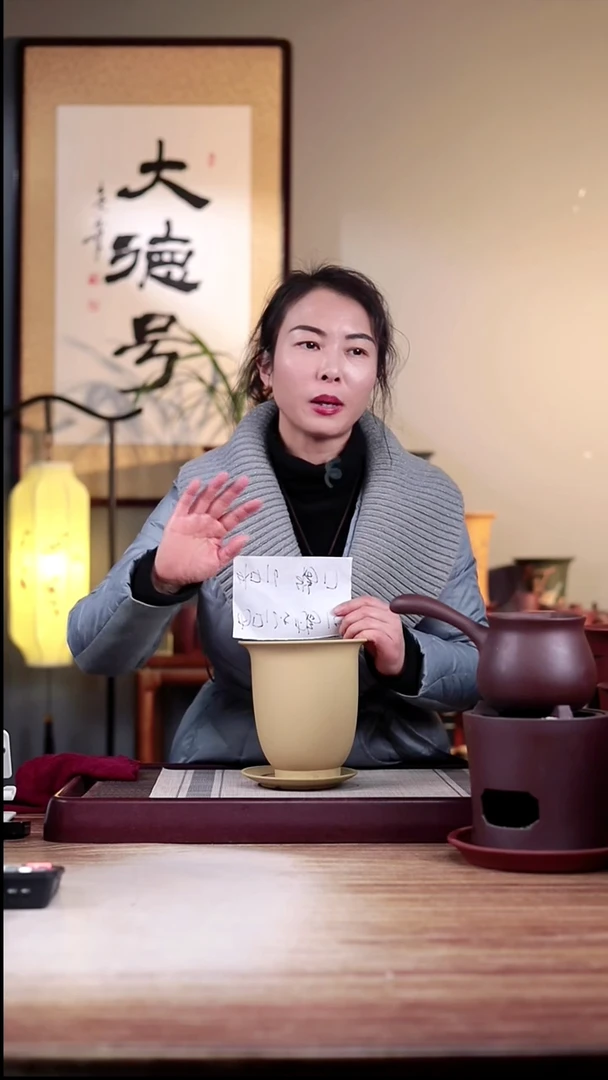 【闪购商品】紫砂花盆新款段泥小金钟有侧孔一只带托盘