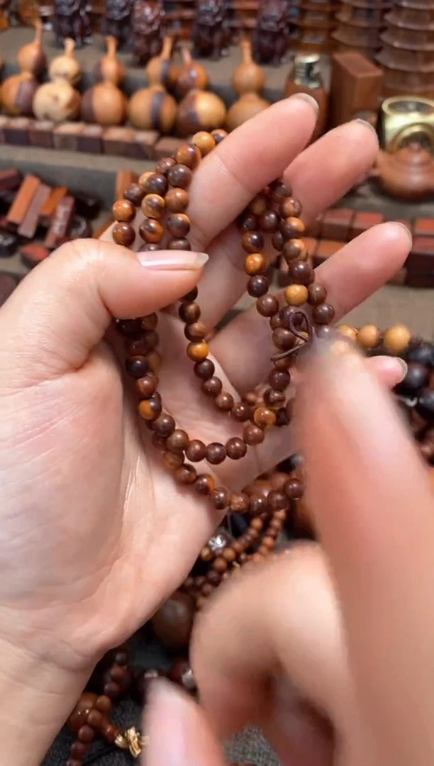 【闪购商品】木桃木108 0.6手串随机发货