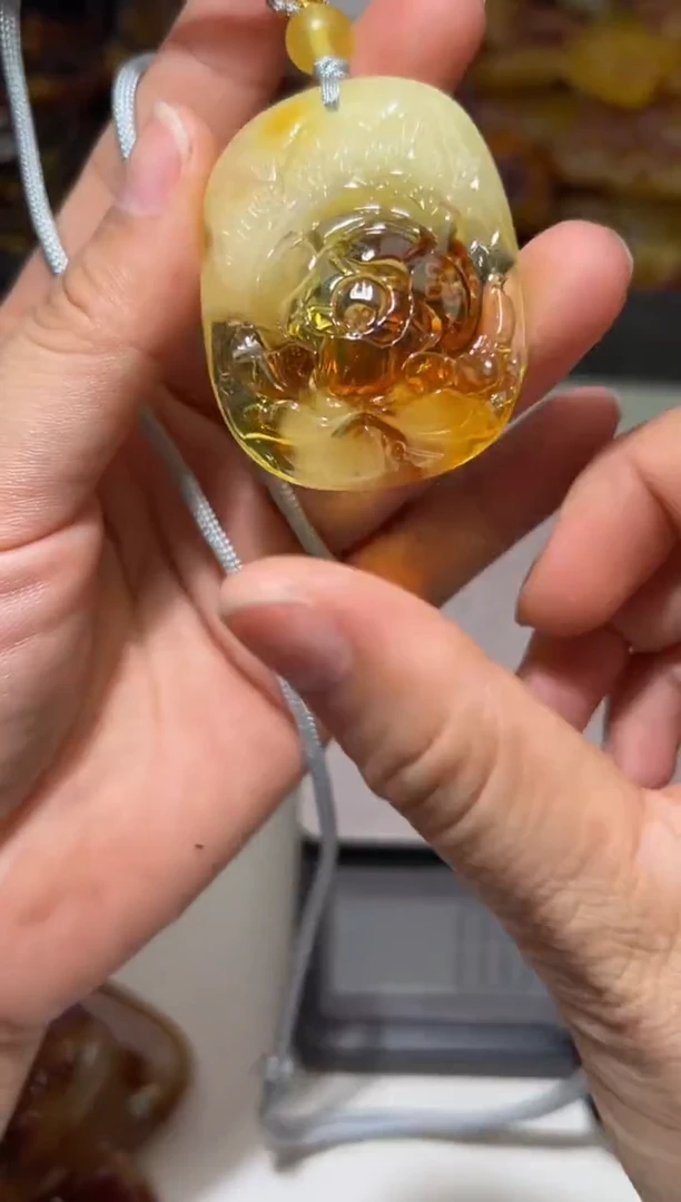 裸石琥珀未镶嵌琥珀蜜蜡吊坠
