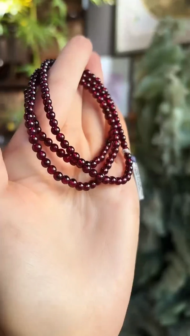 颈饰未镶嵌石榴石手链