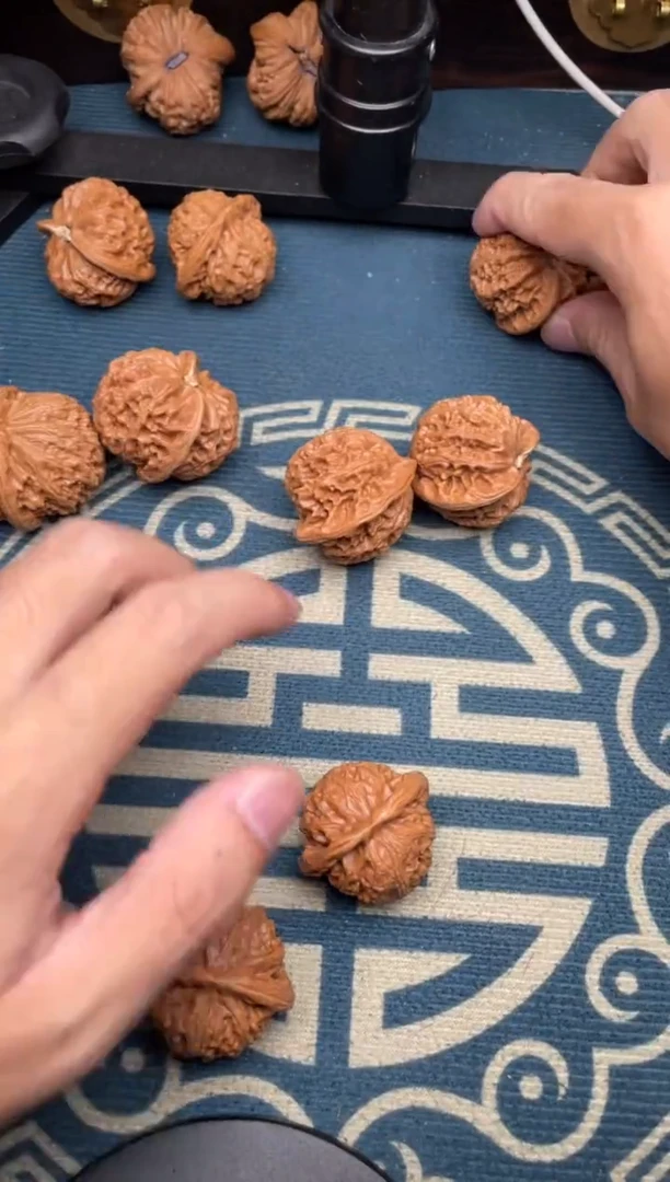 文玩核桃吊坠宫灯全品保37