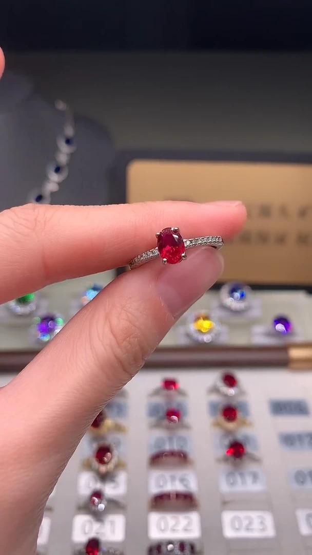 银S925镶嵌戒指红宝石·····