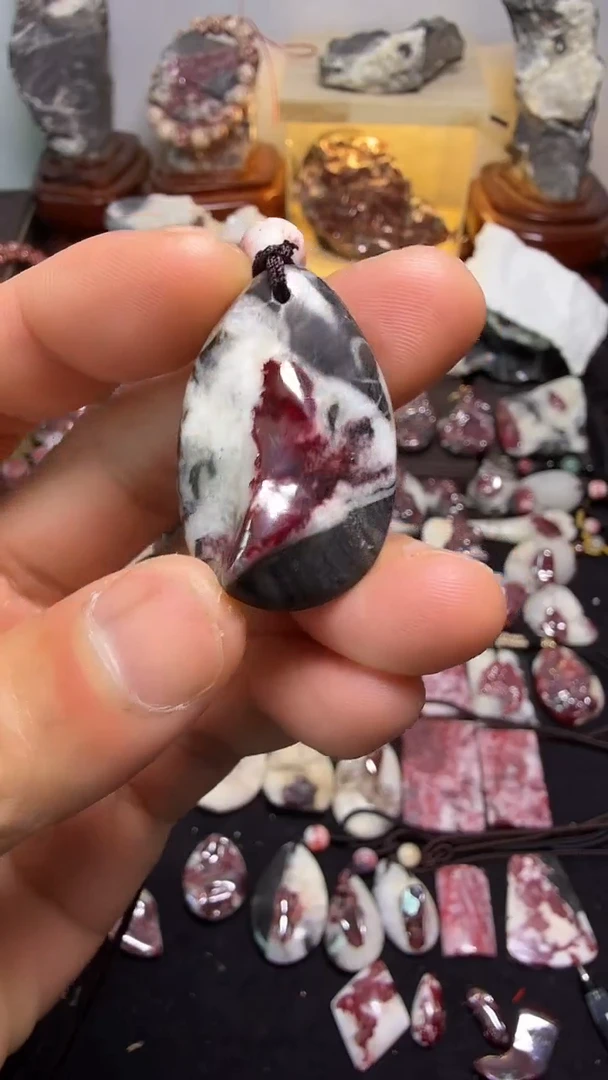 天然辰砂大晶砂随行吊坠