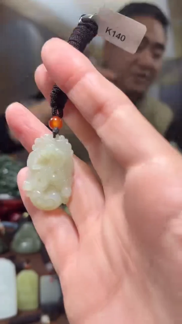 颈饰未镶嵌和田玉·