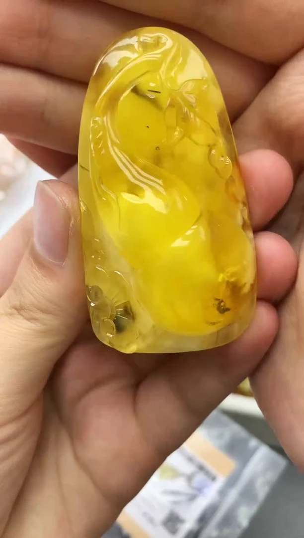 未镶嵌琥珀珠宝奇石218