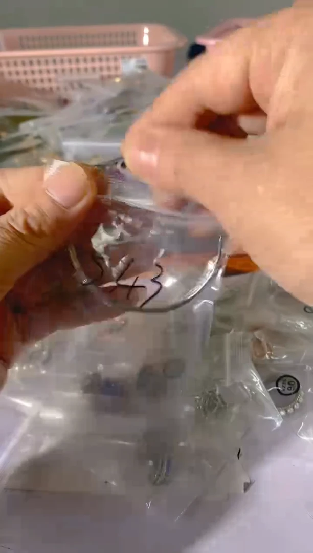 【闪购商品】水晶颈饰银S925镶嵌543红宝，蓝宝，多样性发一件赠链