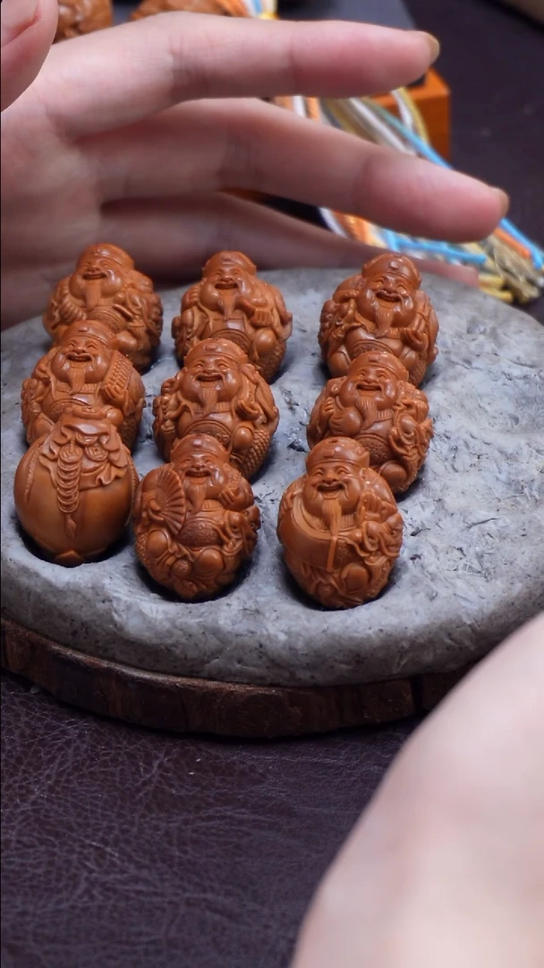 手串/手链橄榄核瑞兽龙财神