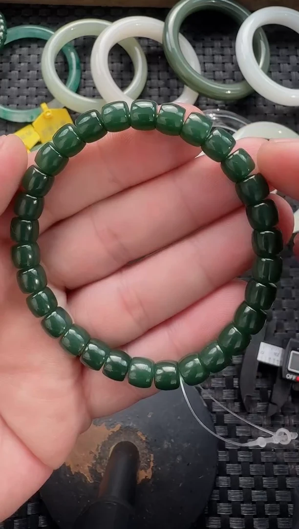 颈饰未镶嵌和田玉碧玉直切