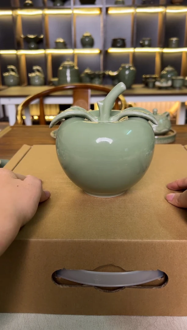 瓷片耀州窑青釉平平安安苹果摆件