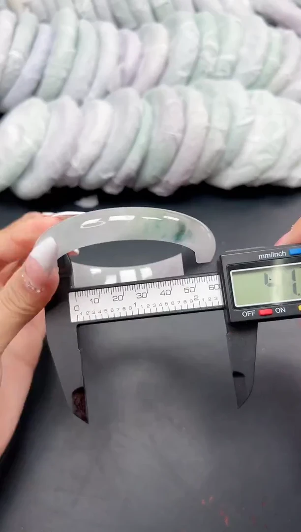 精品手镯，一物一拍J-042