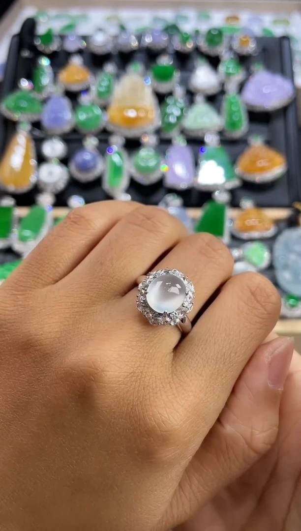 18K金镶嵌戒指翡翠ZHG01026-019