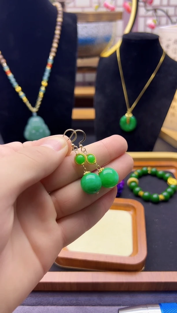 【闪购商品】翡翠颈饰14K金镶嵌12.8