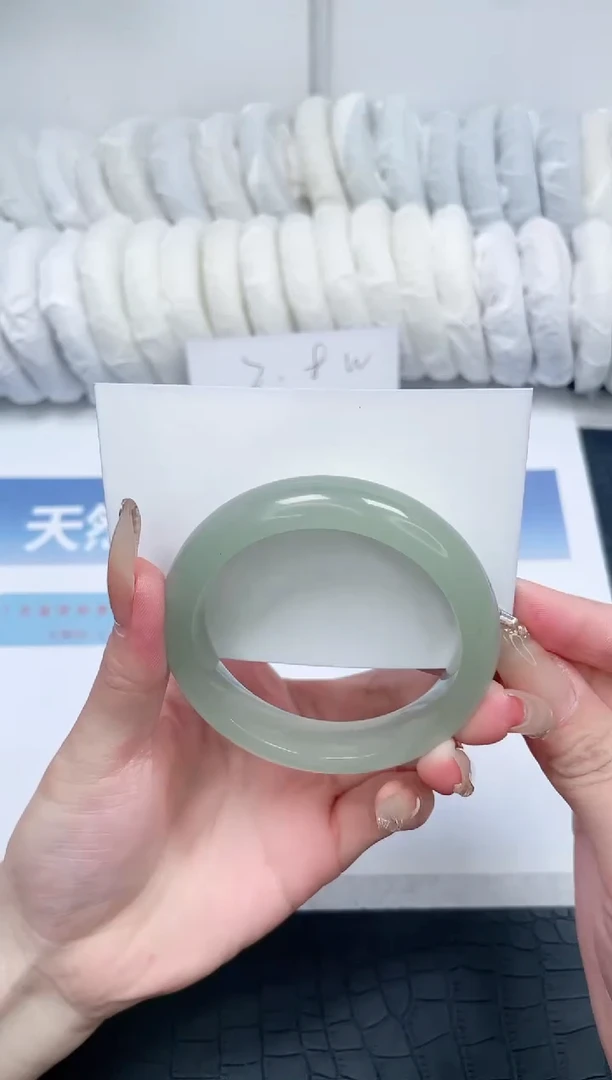 【闪购商品】石英质玉手镯未镶嵌Q234-56