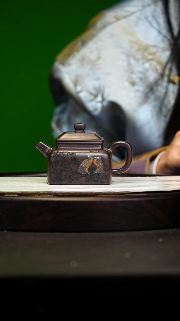 宜兴原矿高端紫砂 老紫泥220cc