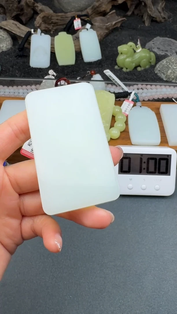 颈饰未镶嵌和田玉3