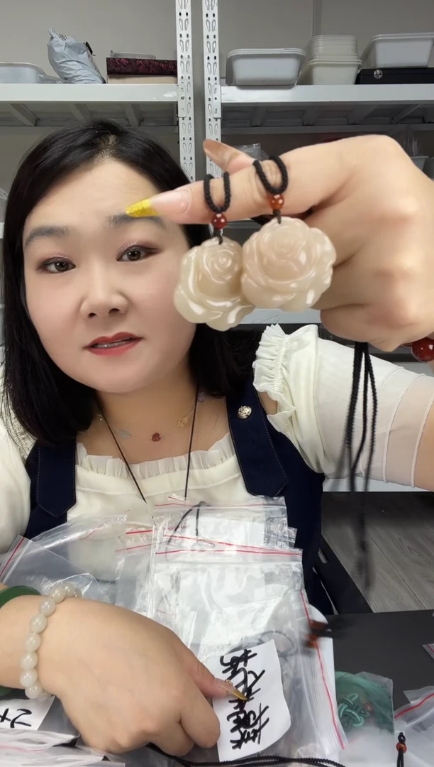 密玉（石英质玉）藕粉玫瑰花未镶嵌25