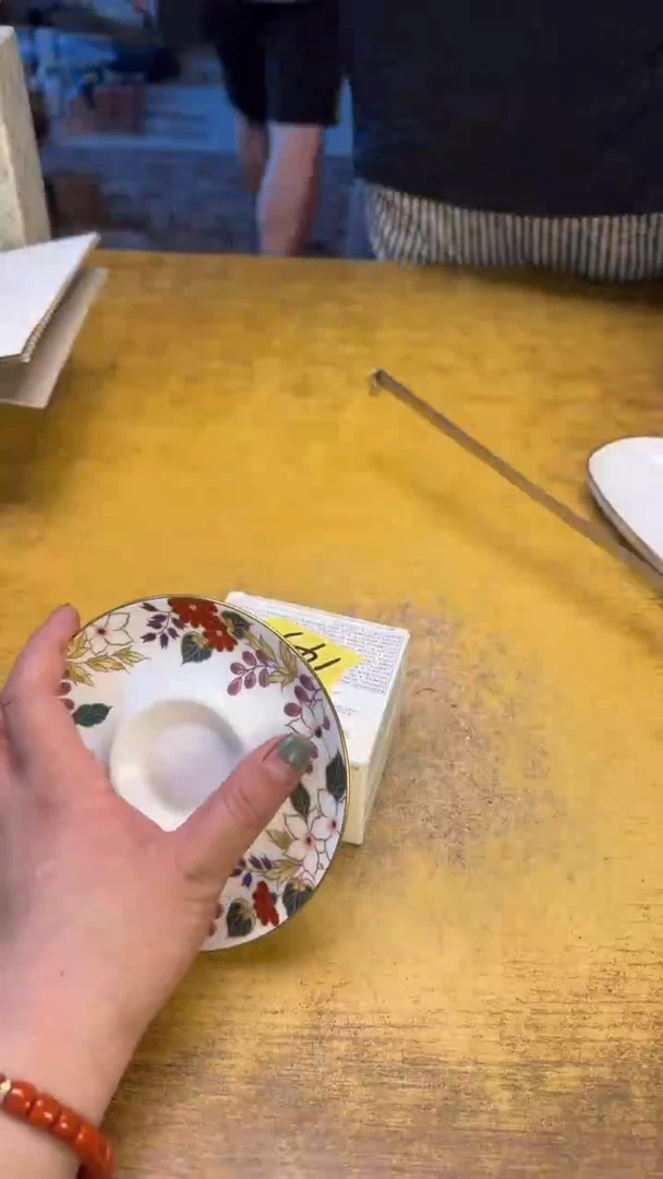 瓷器瓷瑕疵老破破143娇霜碗
