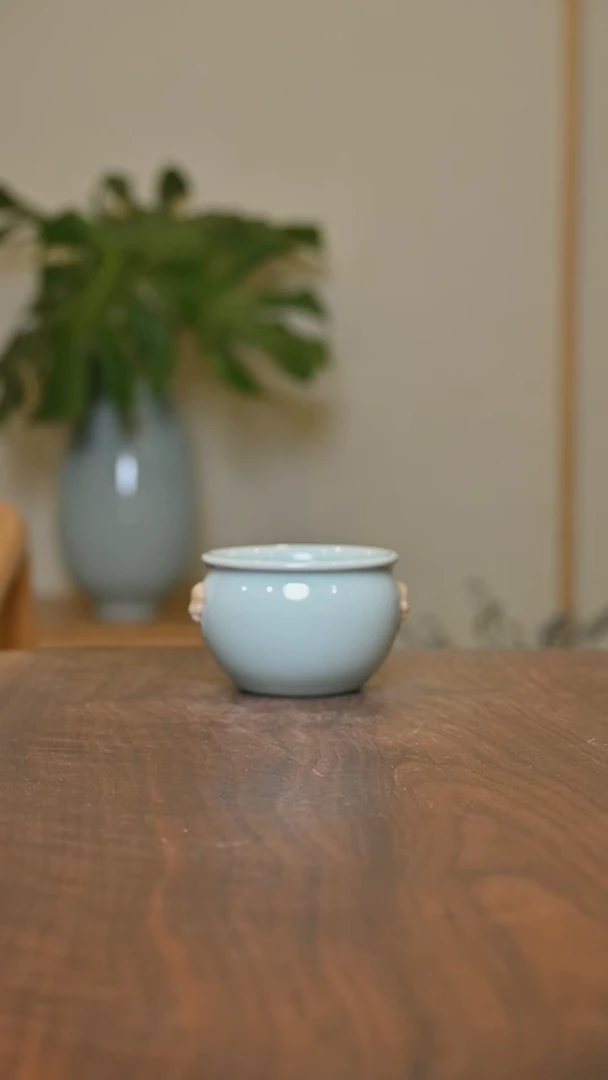 虎头缸杯 天青 微瑕 朱晓辉款
