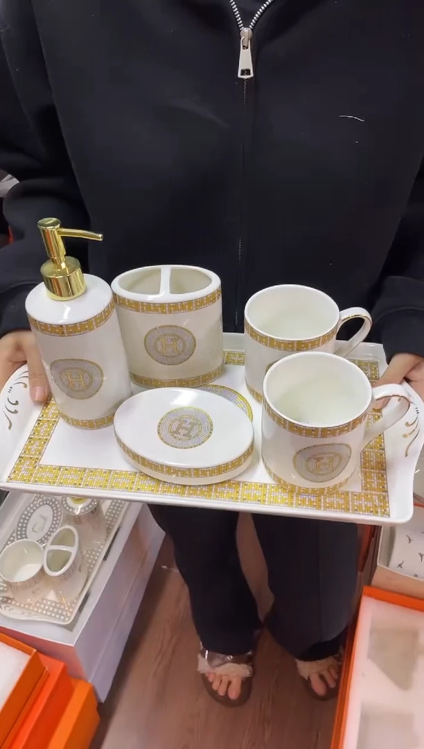 杯鸿辉家品牌瓷器，京东包邮！