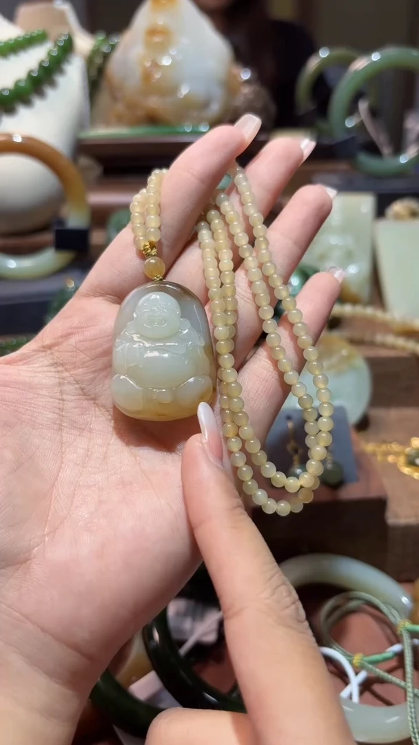 颈饰未镶嵌和田玉1