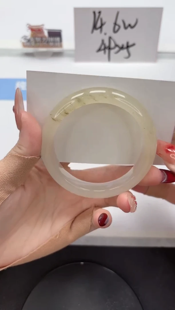 【闪购商品】石英质玉手镯未镶嵌A394-59.3