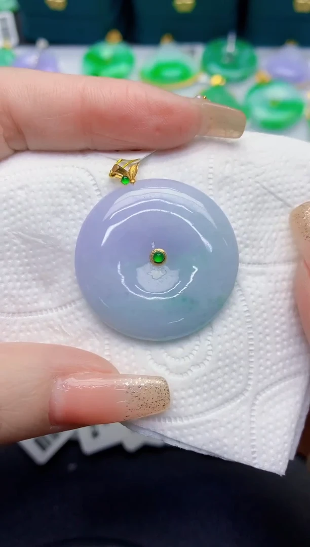 颈饰18K金镶嵌翡翠缅甸天然翡翠A货