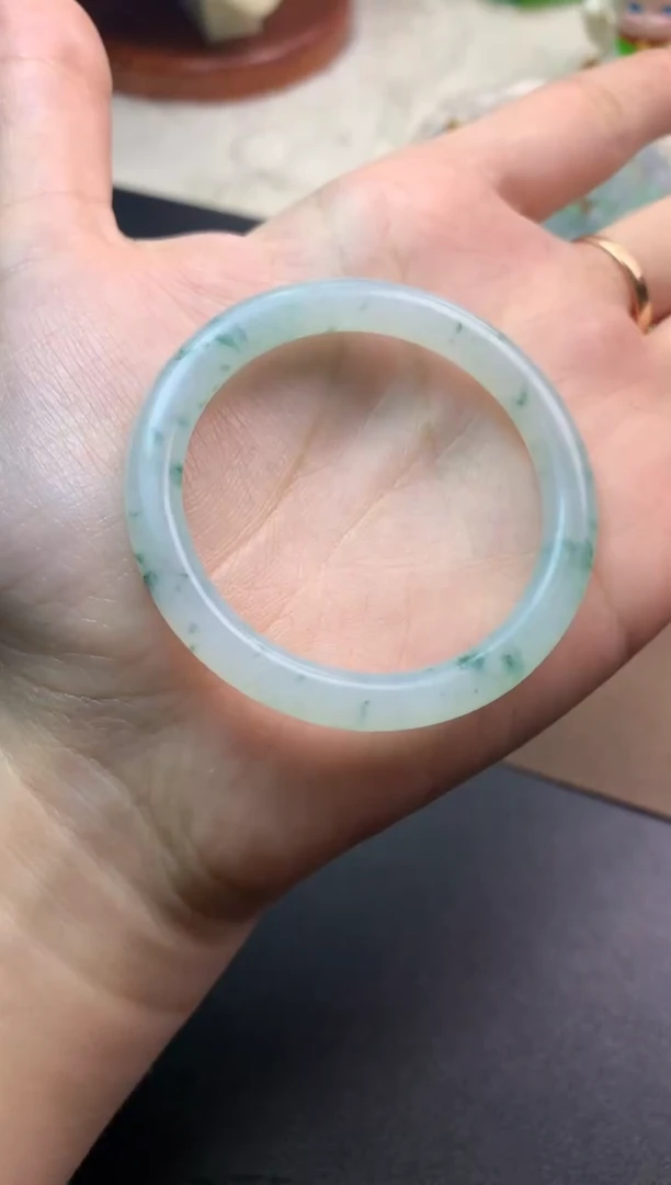 未镶嵌定制翡翠毛货