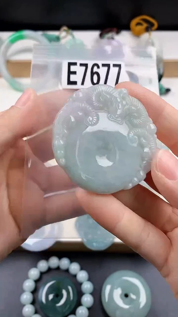 颈饰未镶嵌翡翠天然翡翠吊坠挂件