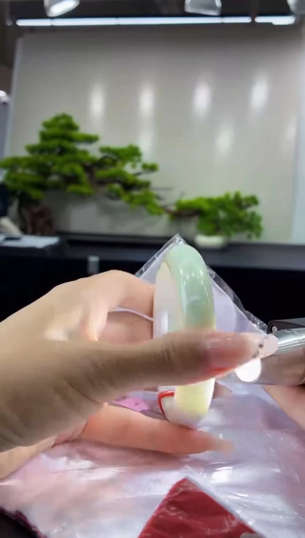 未镶嵌手镯翡翠8