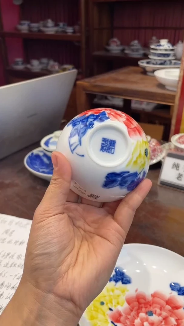 杯子瓷景德镇源头工厂生产，手工手绘
