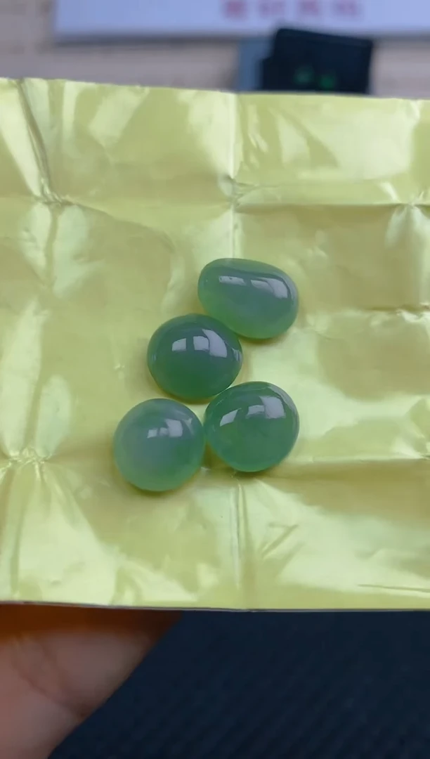 翡翠裸石天然翡翠蛋面21
