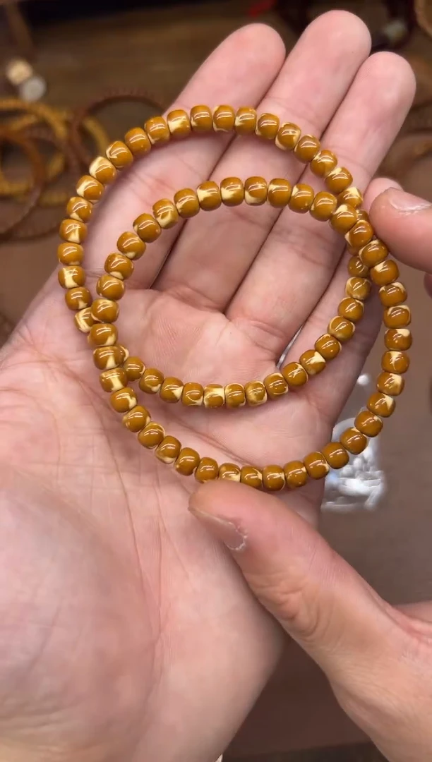 手串紫金鼠A410 5*6鼠尖纯肉 微微花色