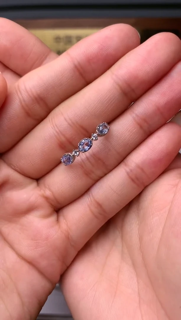 【闪购商品】蓝宝石戒指银S925镶嵌........