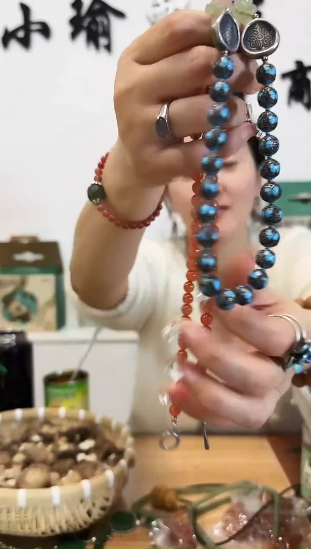 银无凤*·············