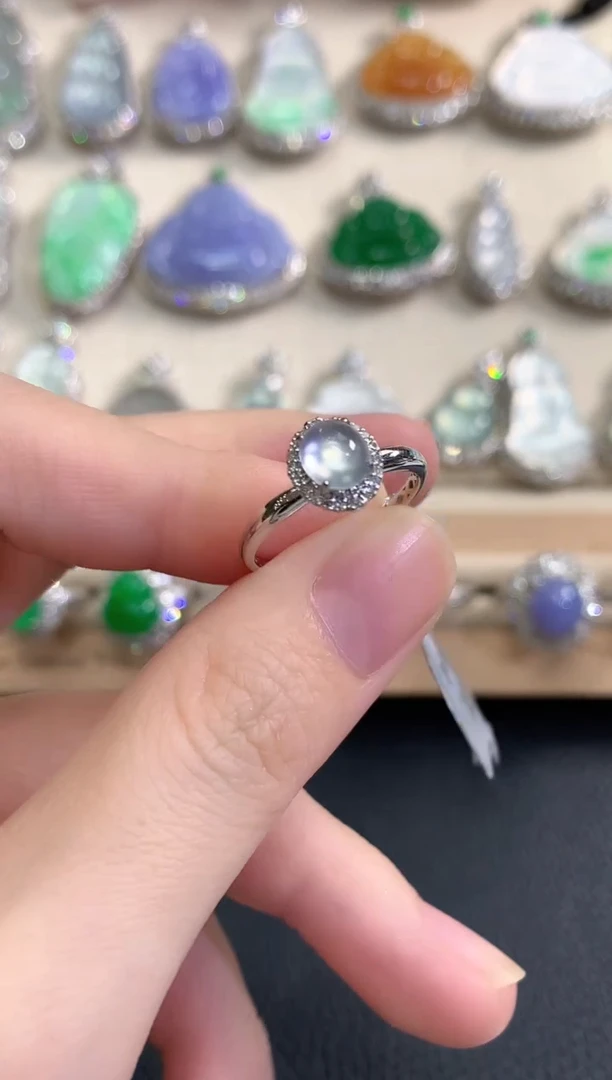 18K金镶嵌戒指翡翠秋日珠宝w32