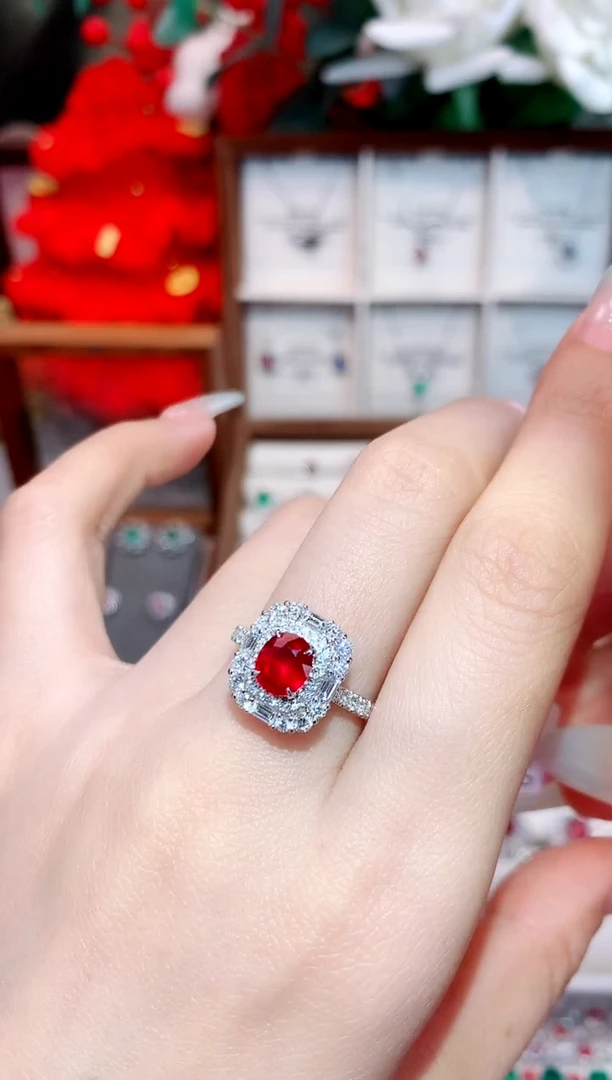 戒指18K金镶嵌红宝石1.15ct/天然宝石/七天无理由