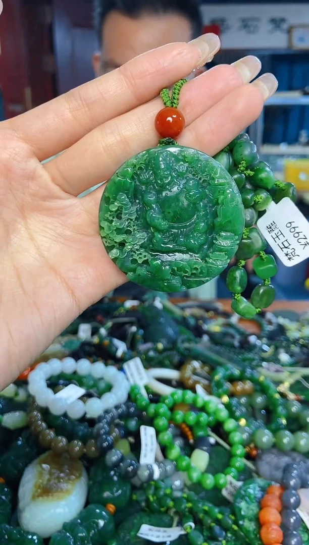 未镶嵌和田玉挂件1