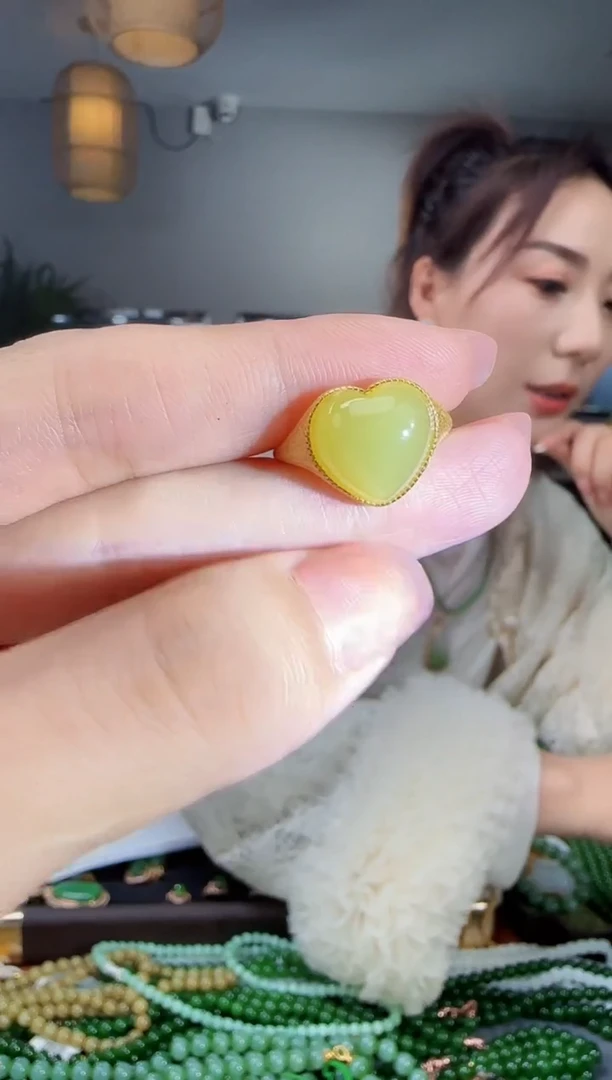 银S925镶嵌戒指和田玉1